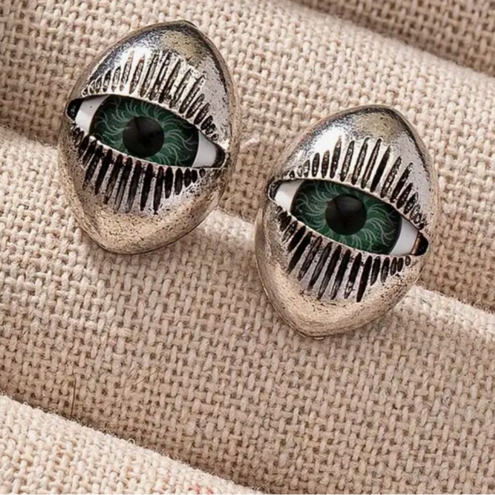 Funky fashion jewelry